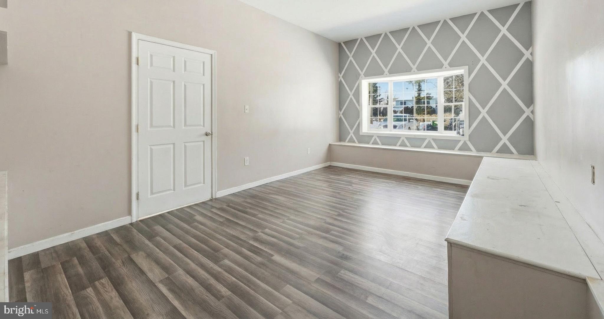 ROLLING MEADOWS - Residential