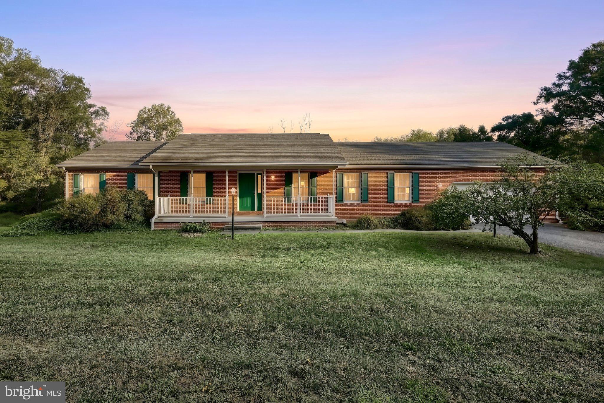 85 WHITE ROAD