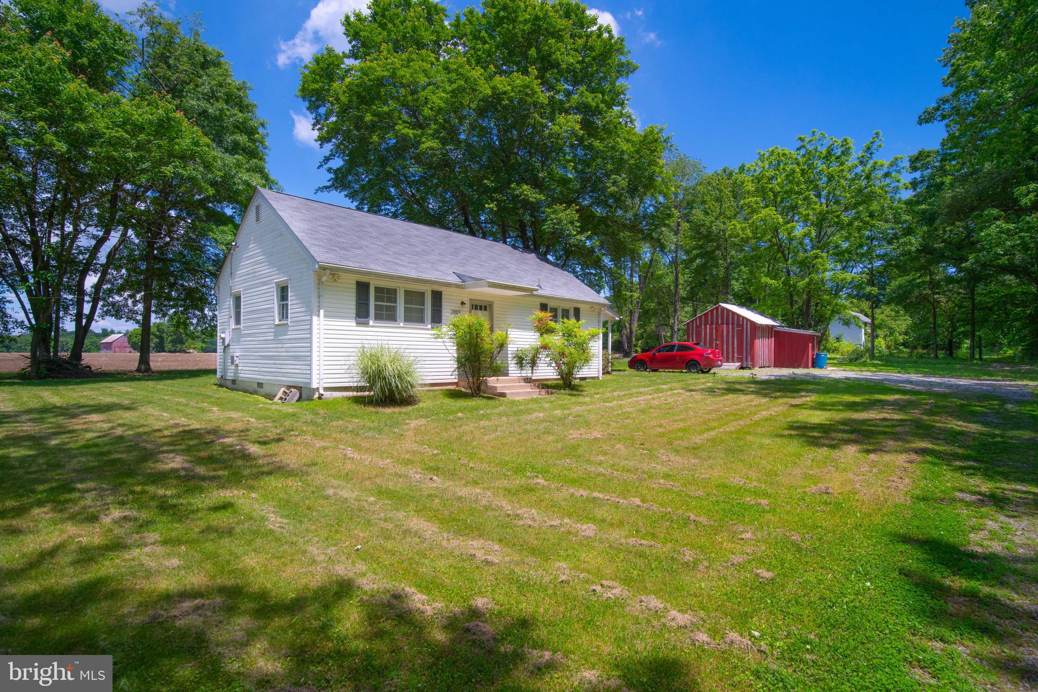 5709 PLUMMER LANE