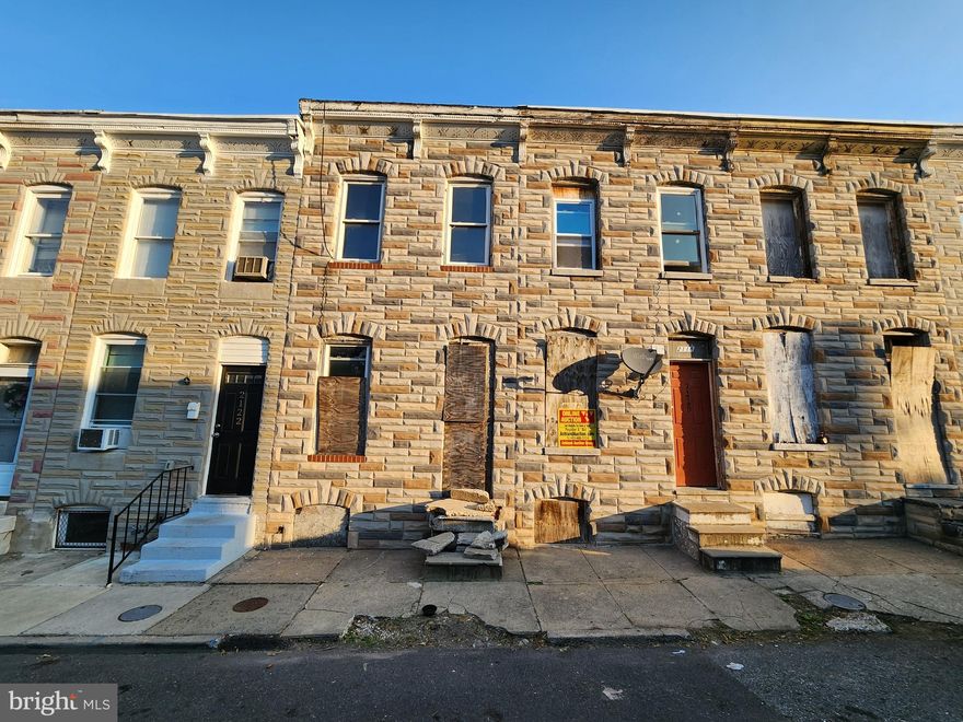 ONLINE AUCTION: Bidding begins 3/3/25 @ 10:00am, bidding ends 3/5/25 @ 6:50pm. List price is the suggested starting bid. 2 Story Townhouse located in the Penrose area of Baltimore City. Residents can enjoy the nearby attractions such as the Westside Shopping Center, Grace Medical Center, Carroll Park, Carroll Park Golf Course, & Mount Clare Junction Shopping Center. Easy Access to Major Traffic Artery Edmondson Ave. Property is Vacant. Deposit: $5,000.