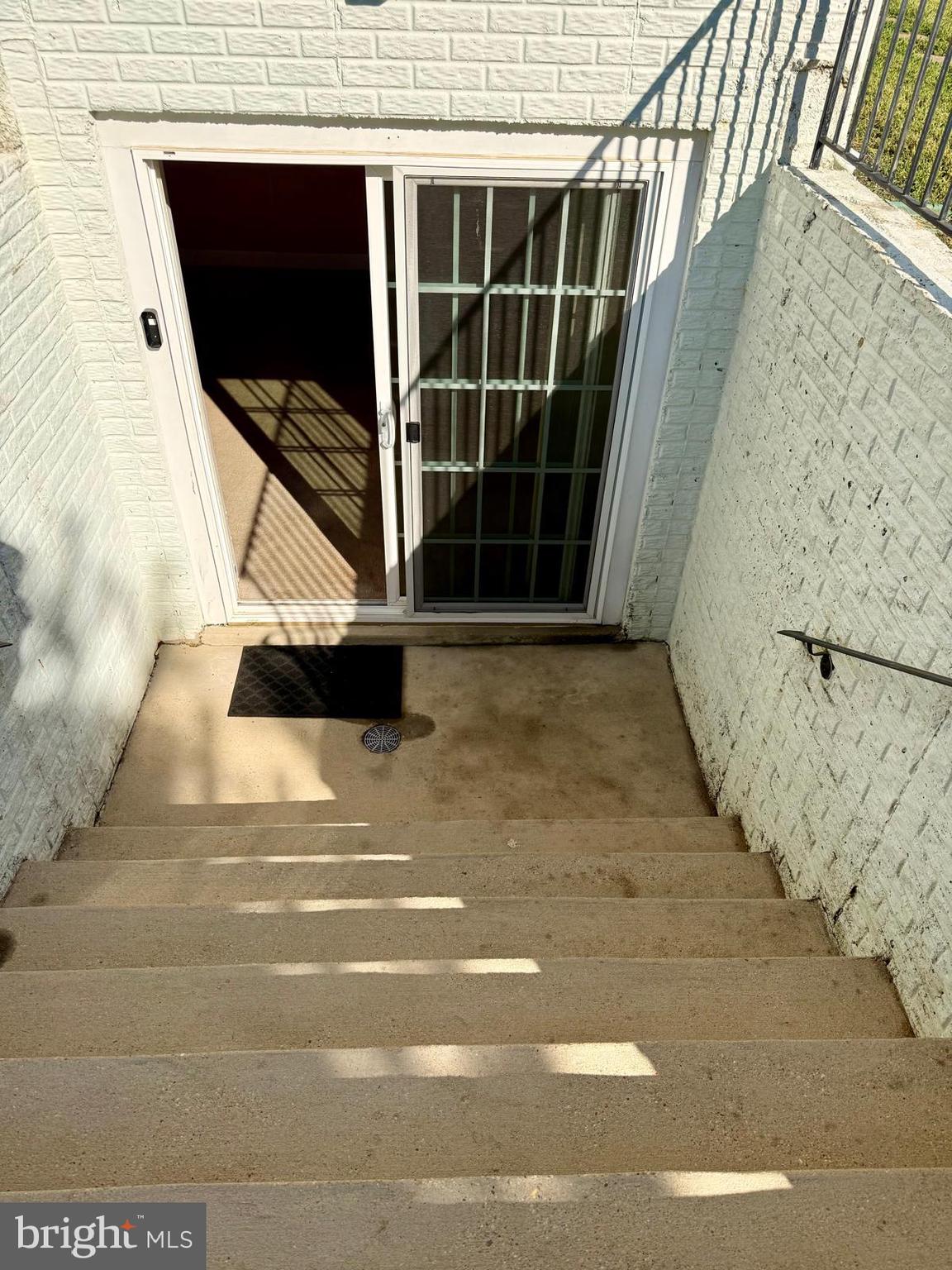 MARLBORO RIDING-PLAT 1> - Residential Lease