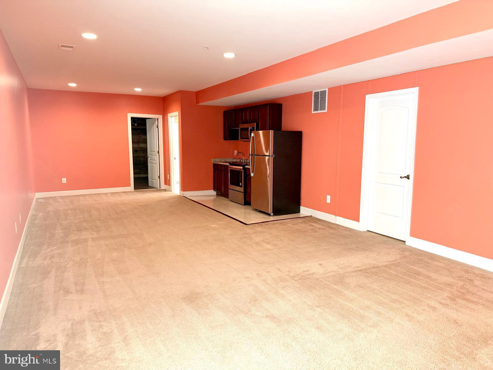 MARLBORO RIDING-PLAT 1> - Residential Lease