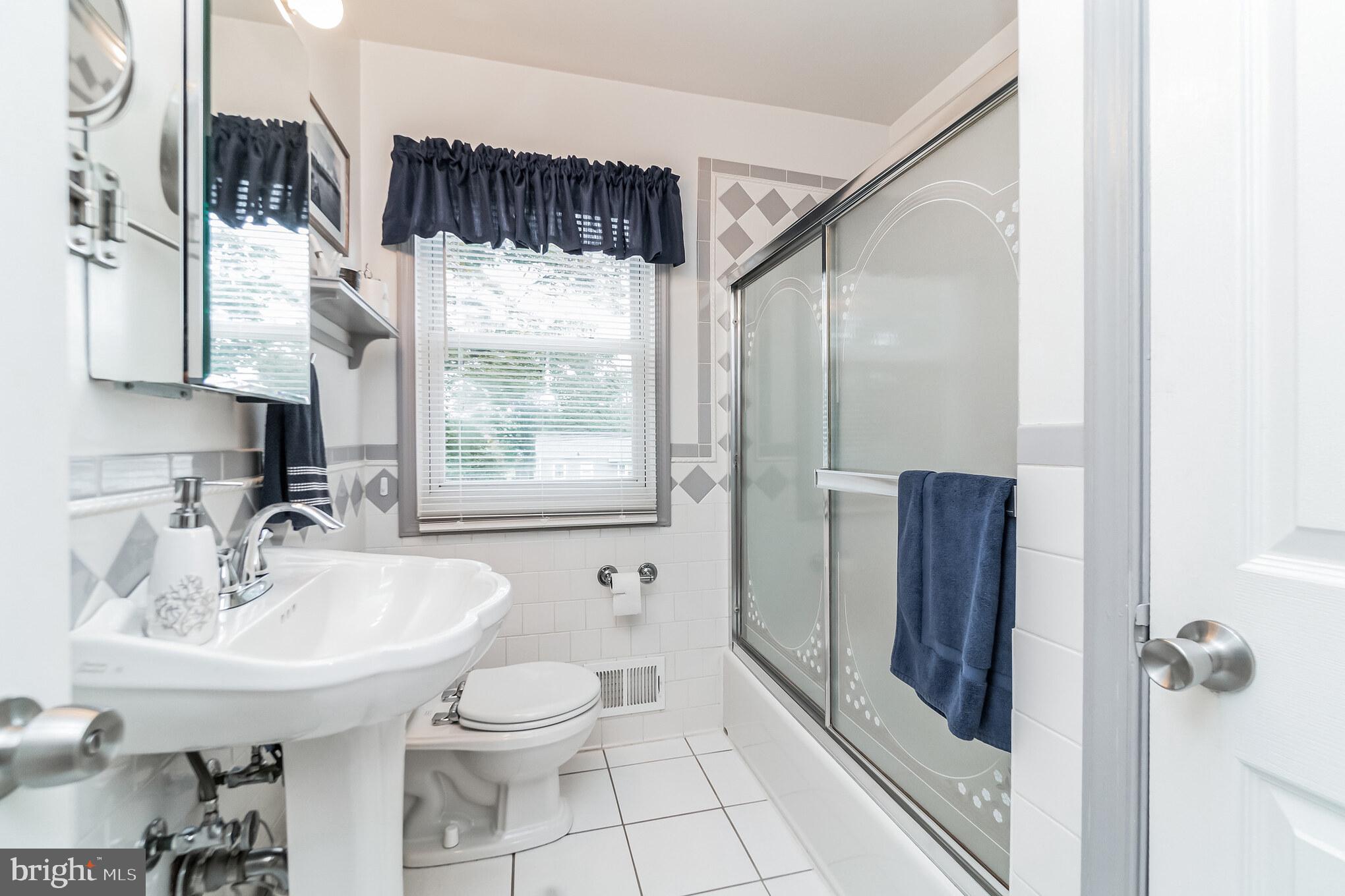 SAVAGE MEADOWS - Residential