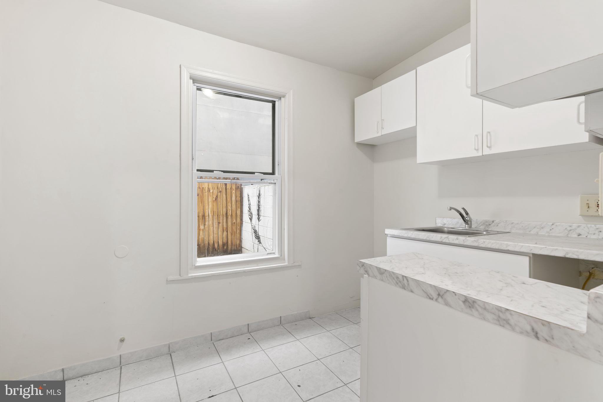 GRADUATE HOSPITAL - Residential