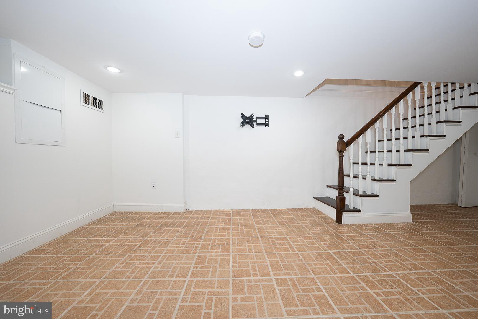 FAIRMOUNT - Residential