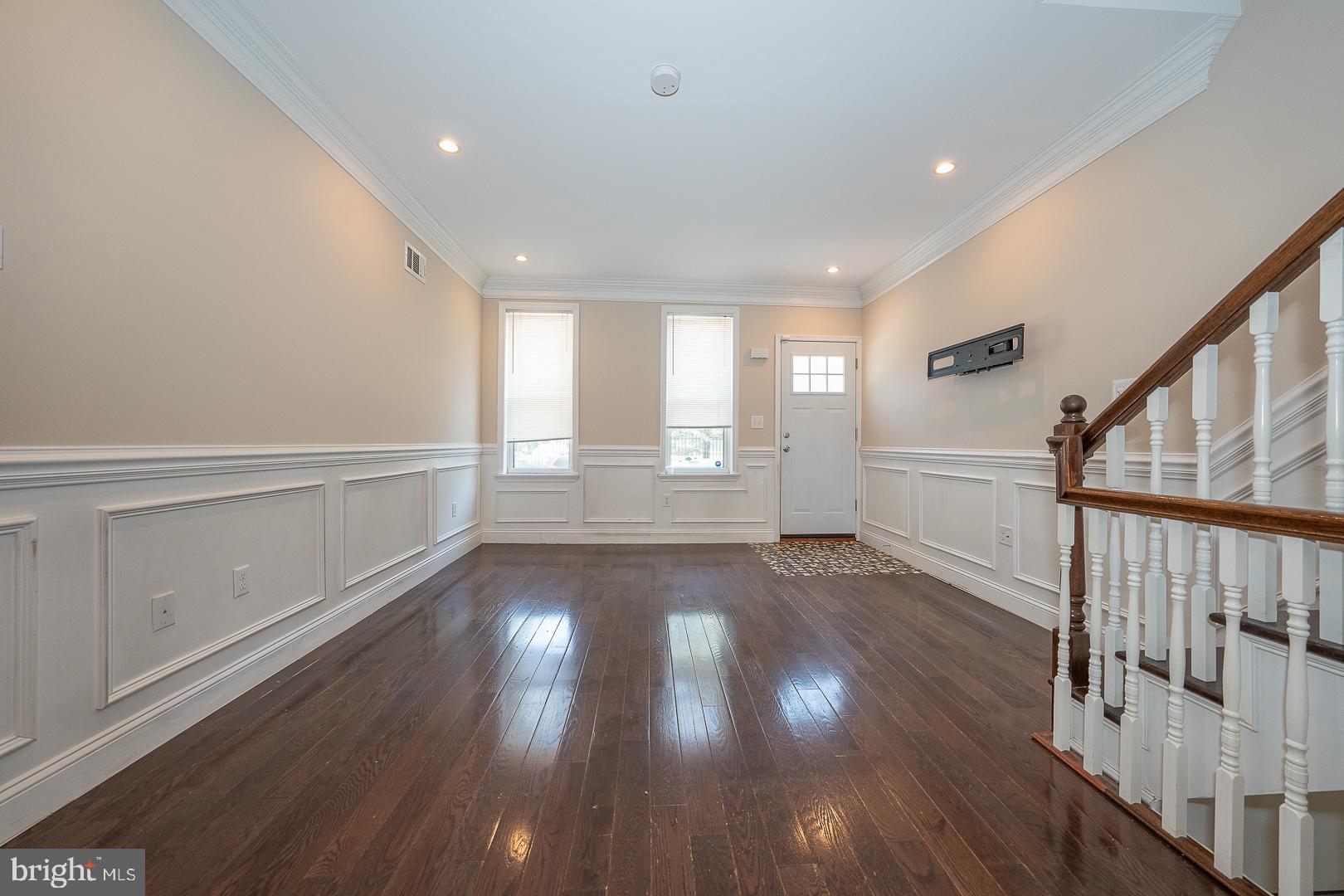 FAIRMOUNT - Residential