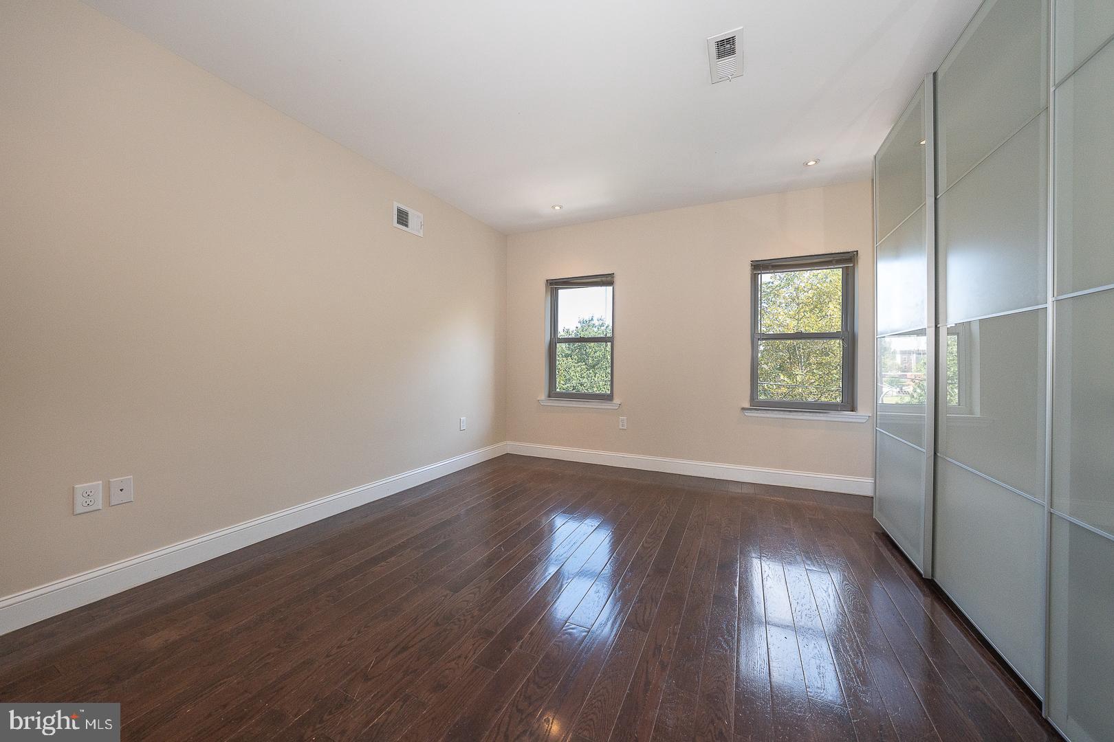 FAIRMOUNT - Residential