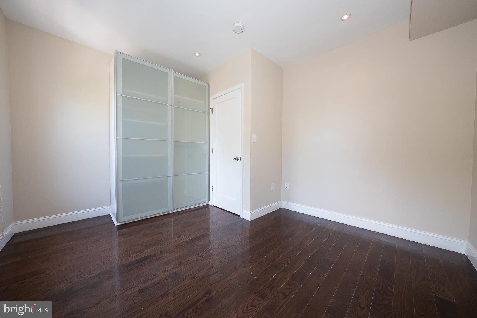 FAIRMOUNT - Residential