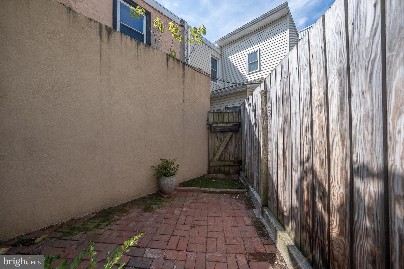 FAIRMOUNT - Residential