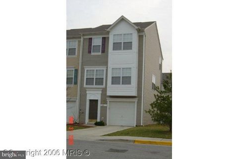 Townhouse For Sale - 9901 Cranapple Ct<br/> Prince Georges County, SPRINGDALE, MD 20774