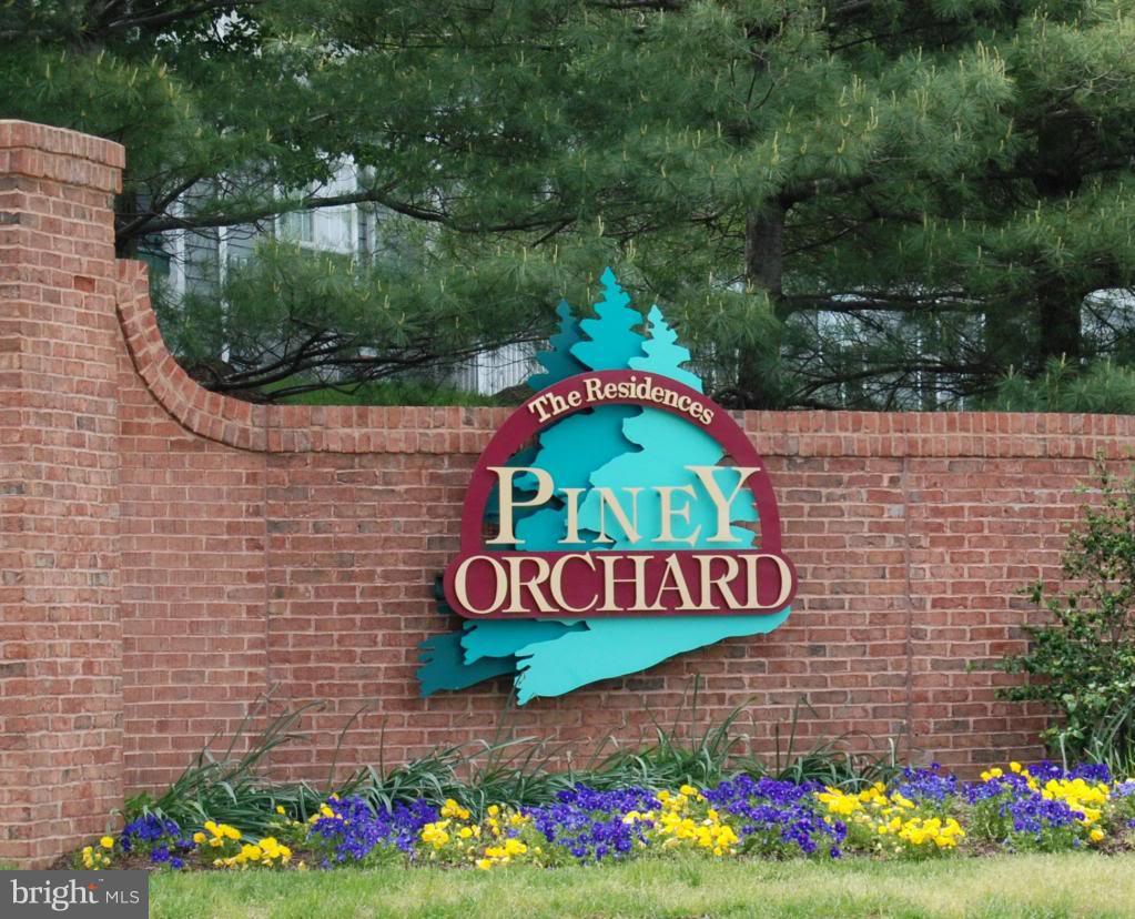 PINEY ORCHARD - Residential Lease