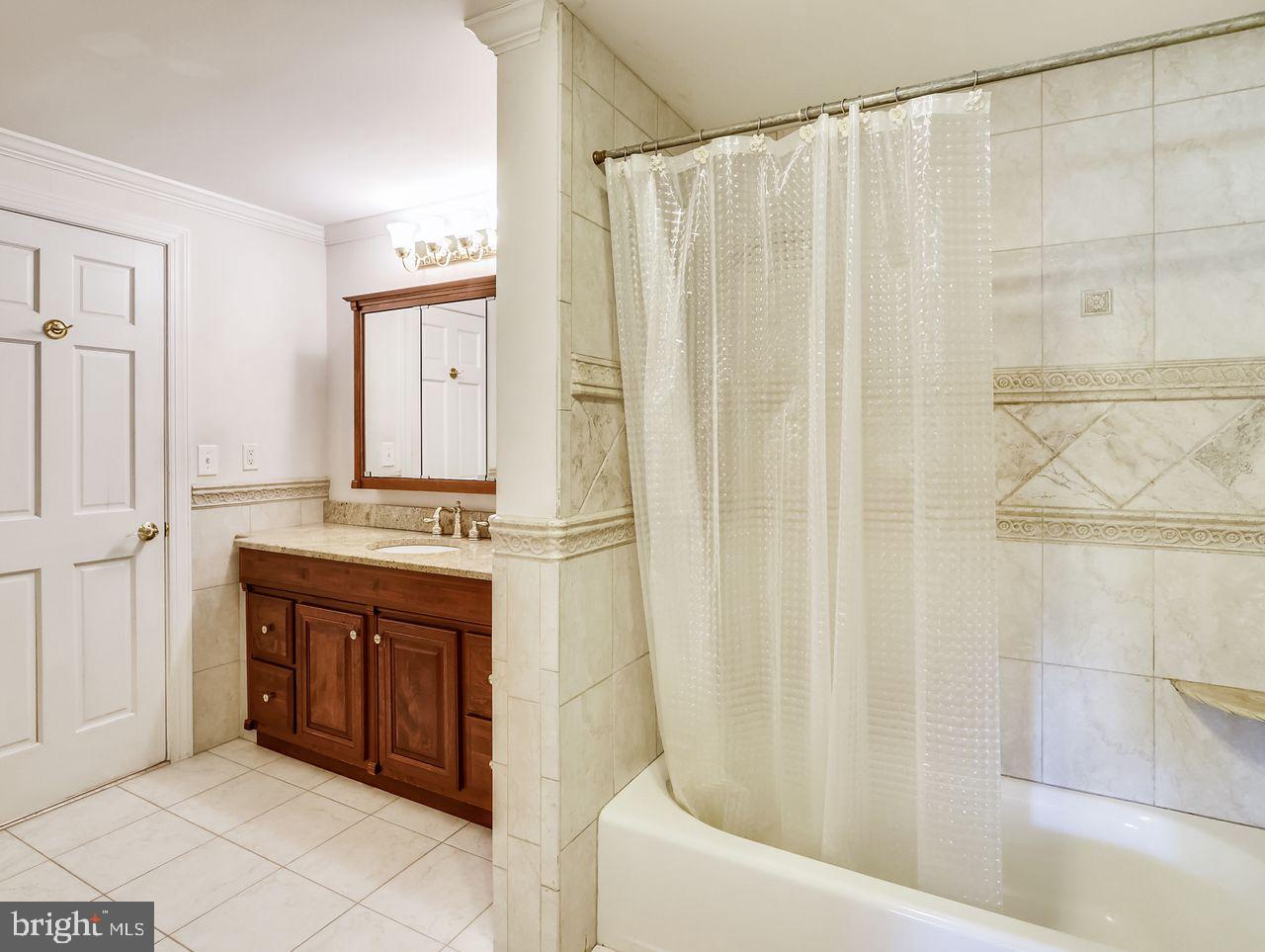 CHURCHTON - Residential