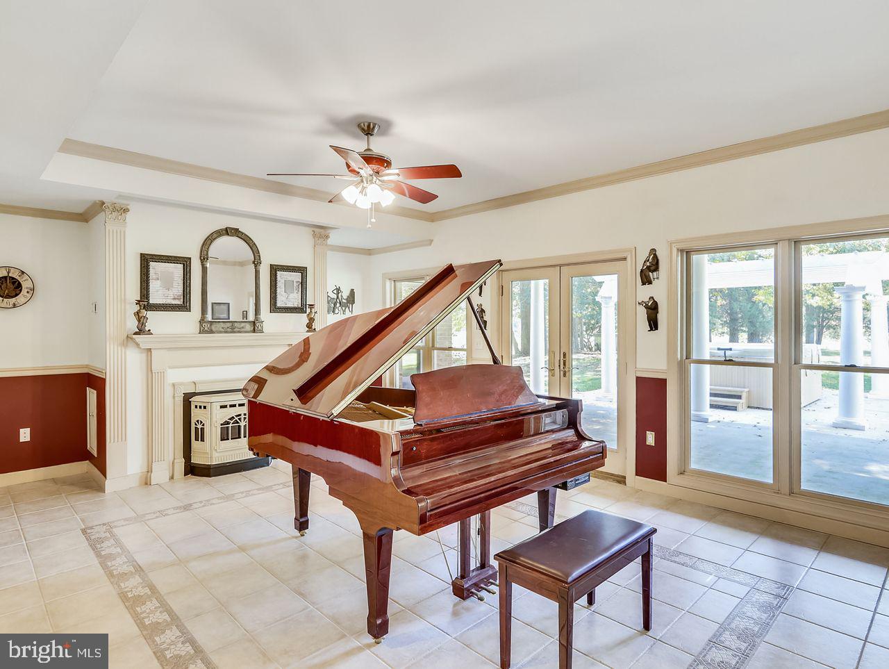 CHURCHTON - Residential