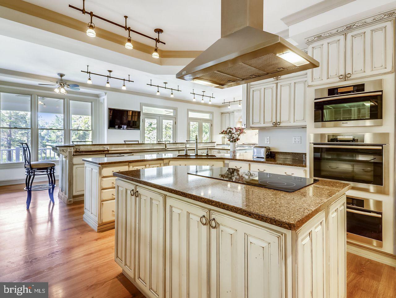 CHURCHTON - Residential