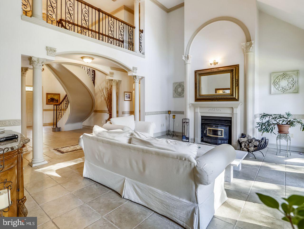 CHURCHTON - Residential