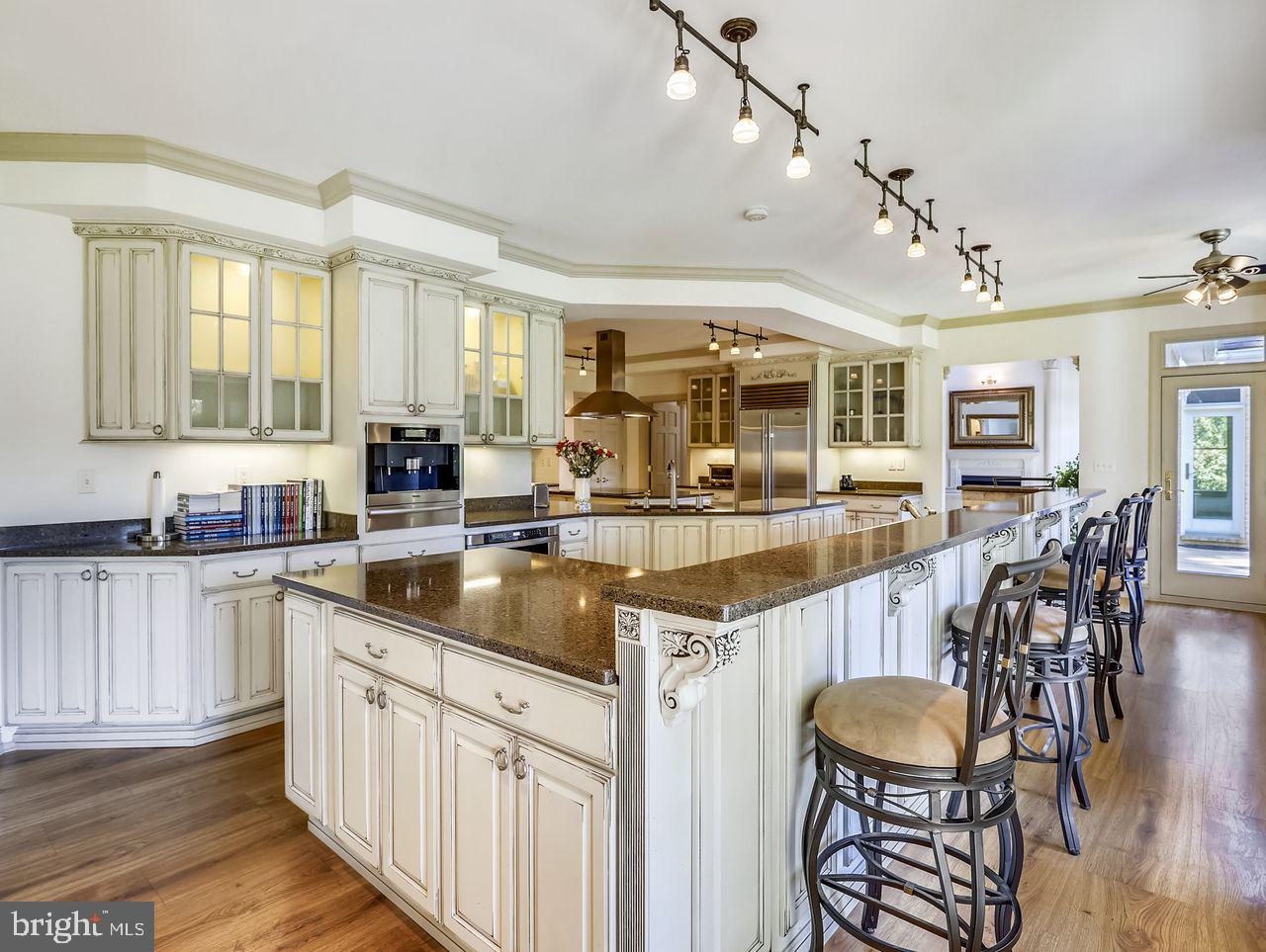 CHURCHTON - Residential