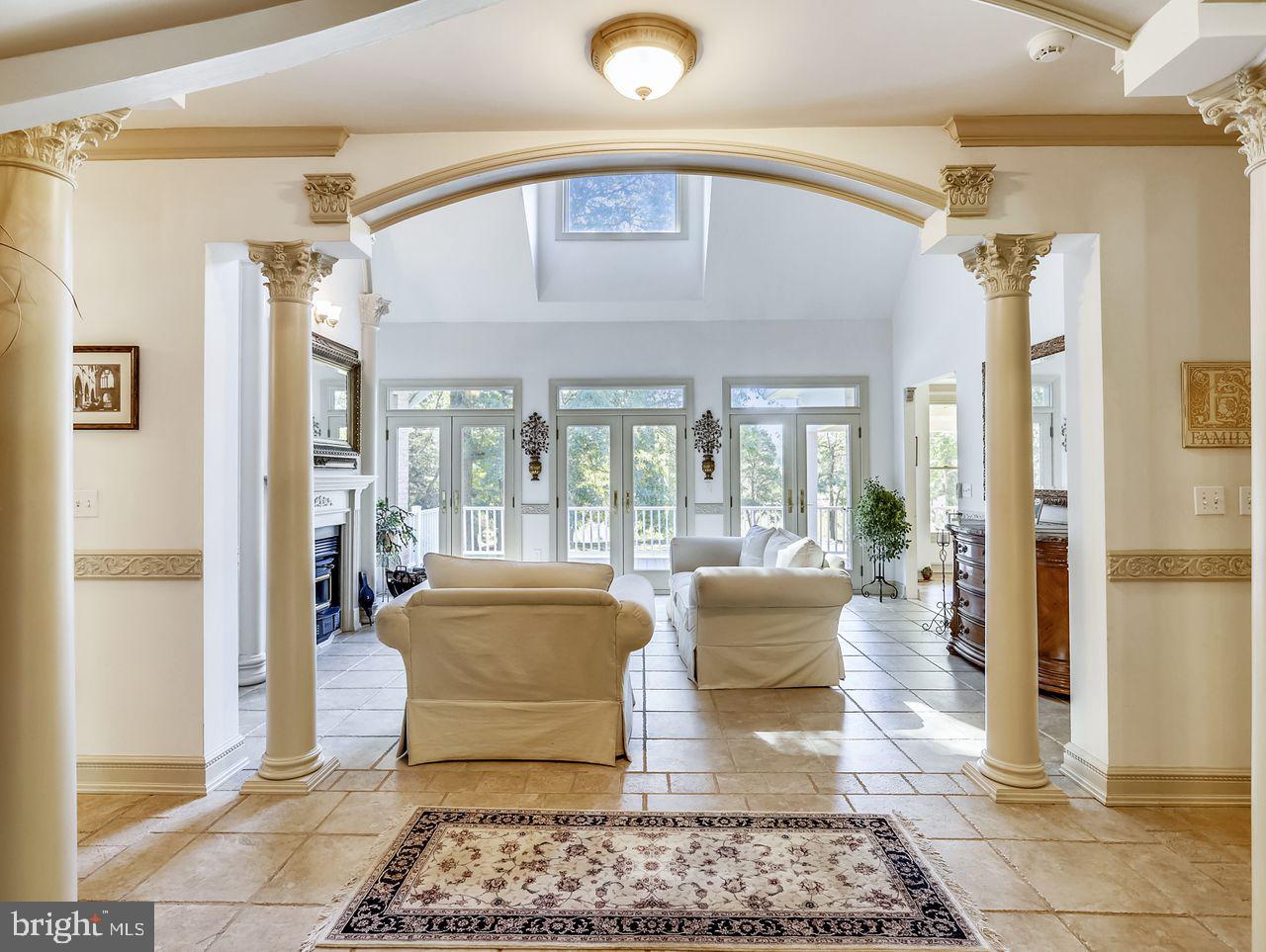 CHURCHTON - Residential