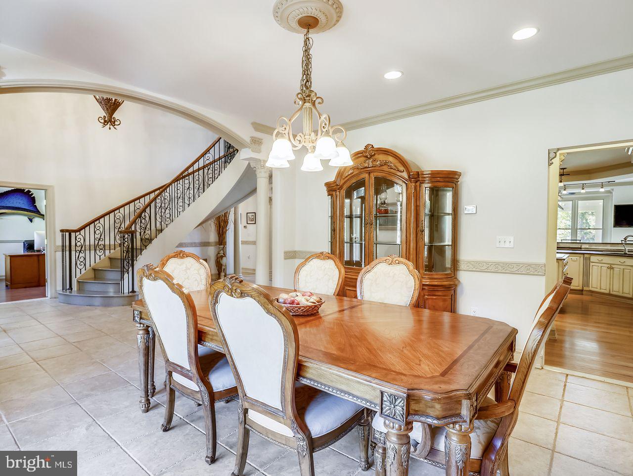 CHURCHTON - Residential