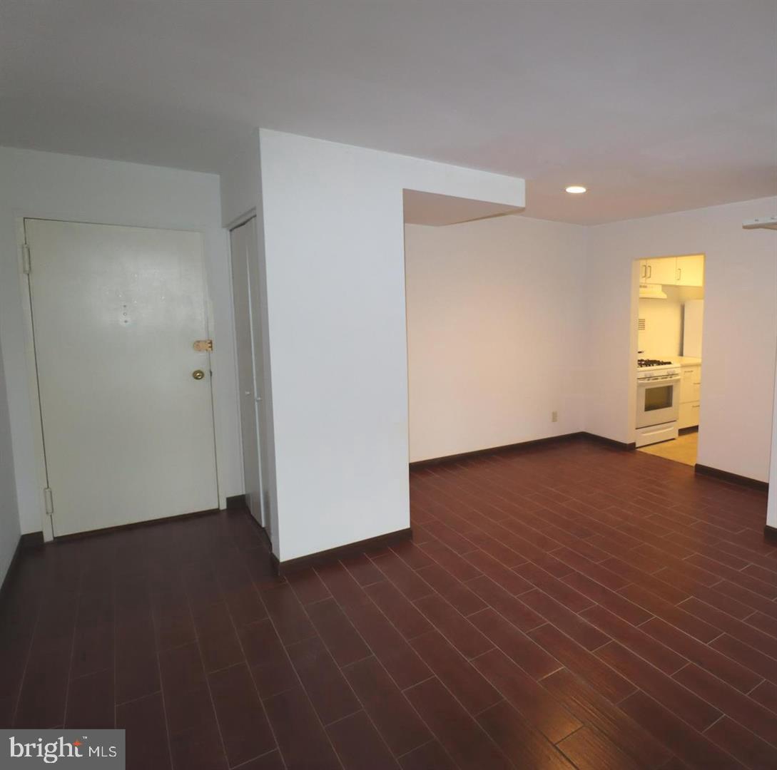 VILLAGE OF WILDE LAKE - Residential Lease