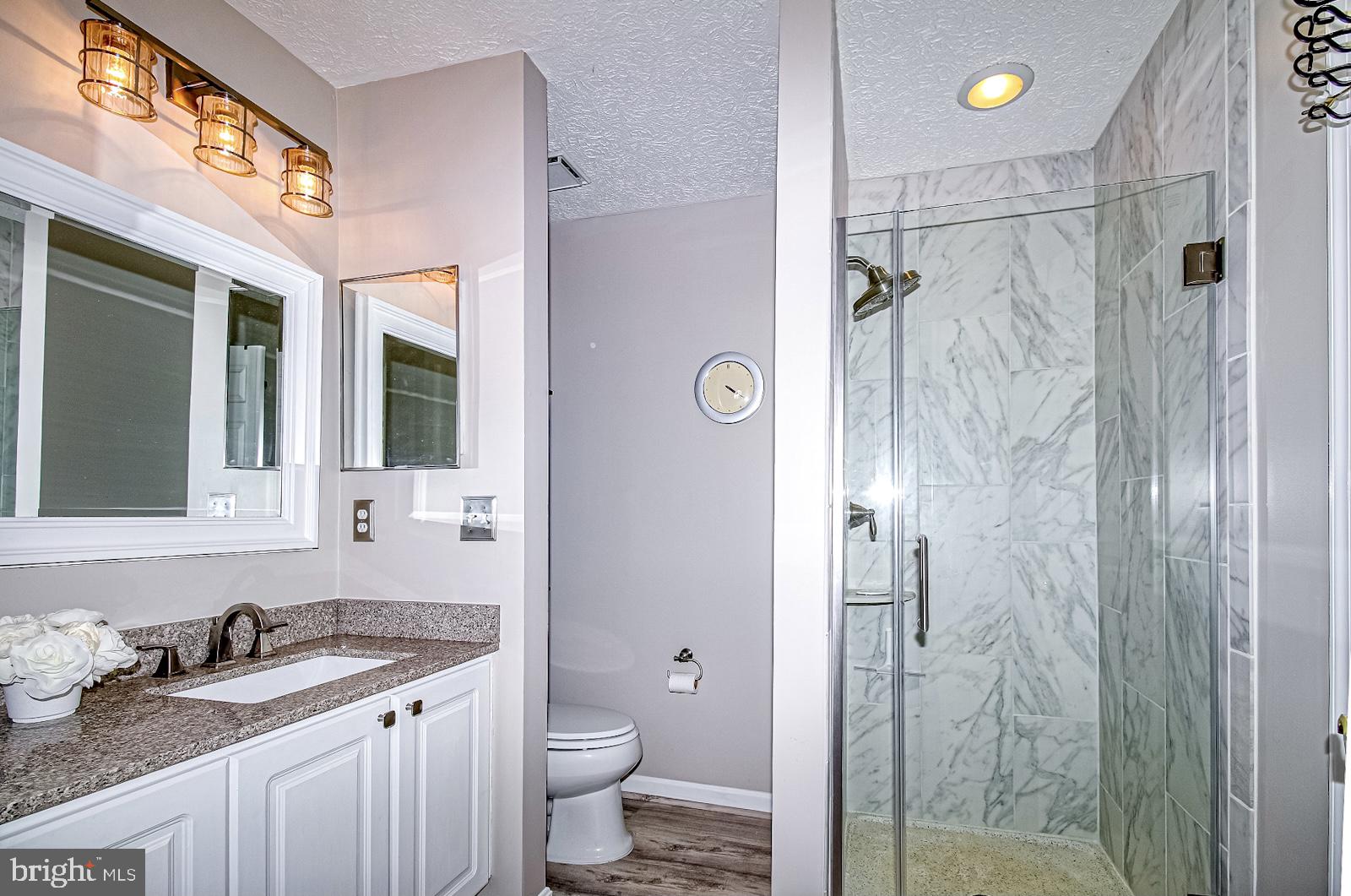 ASHBURN VILLAGE - Residential