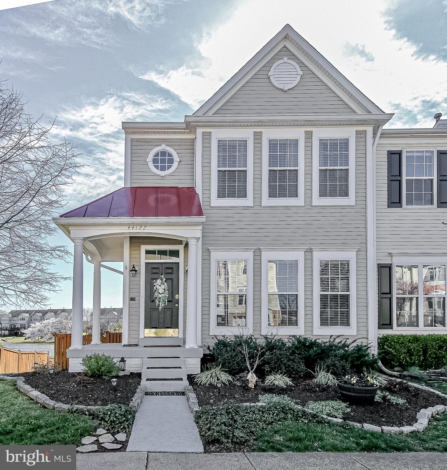 ASHBURN VILLAGE - Residential