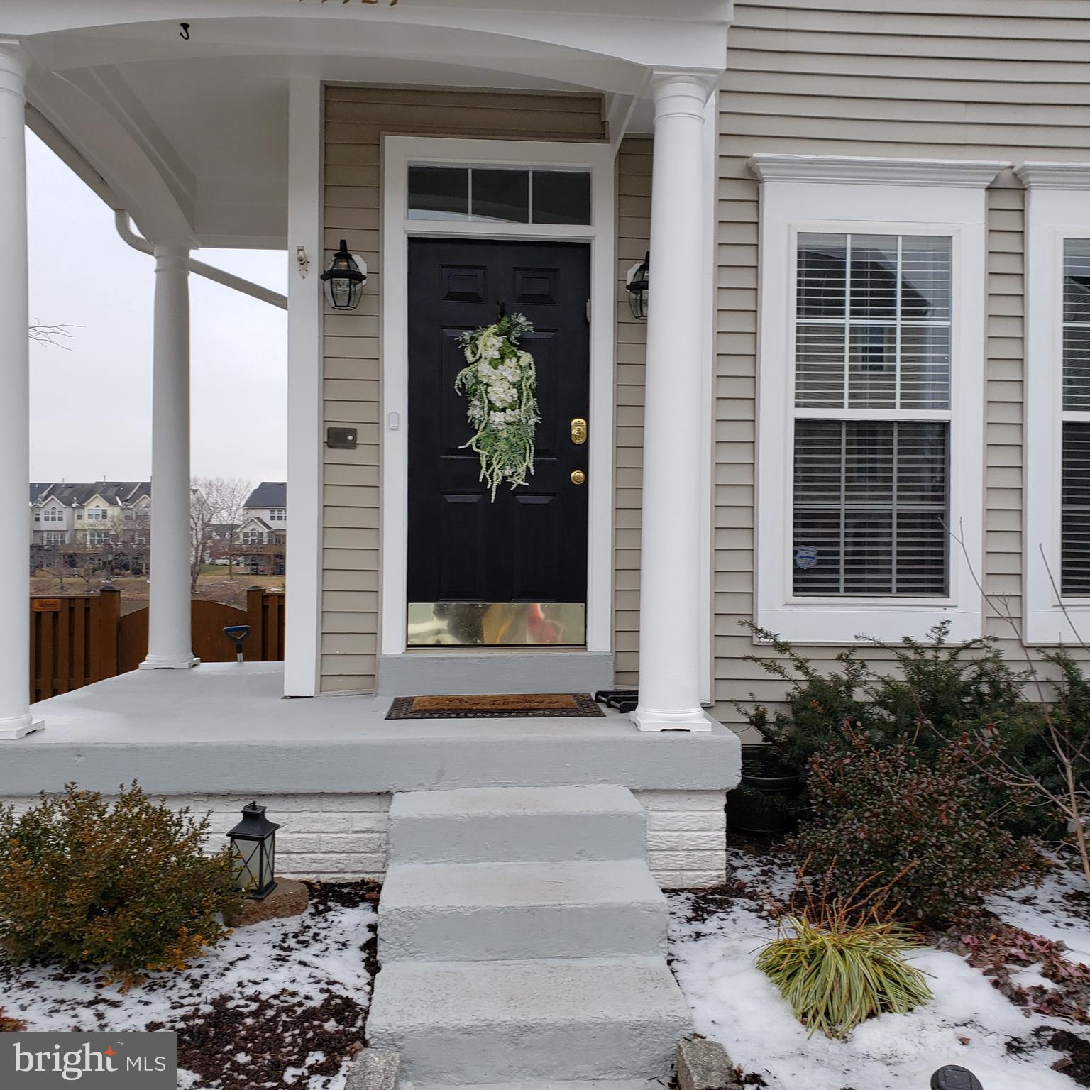 ASHBURN VILLAGE - Residential