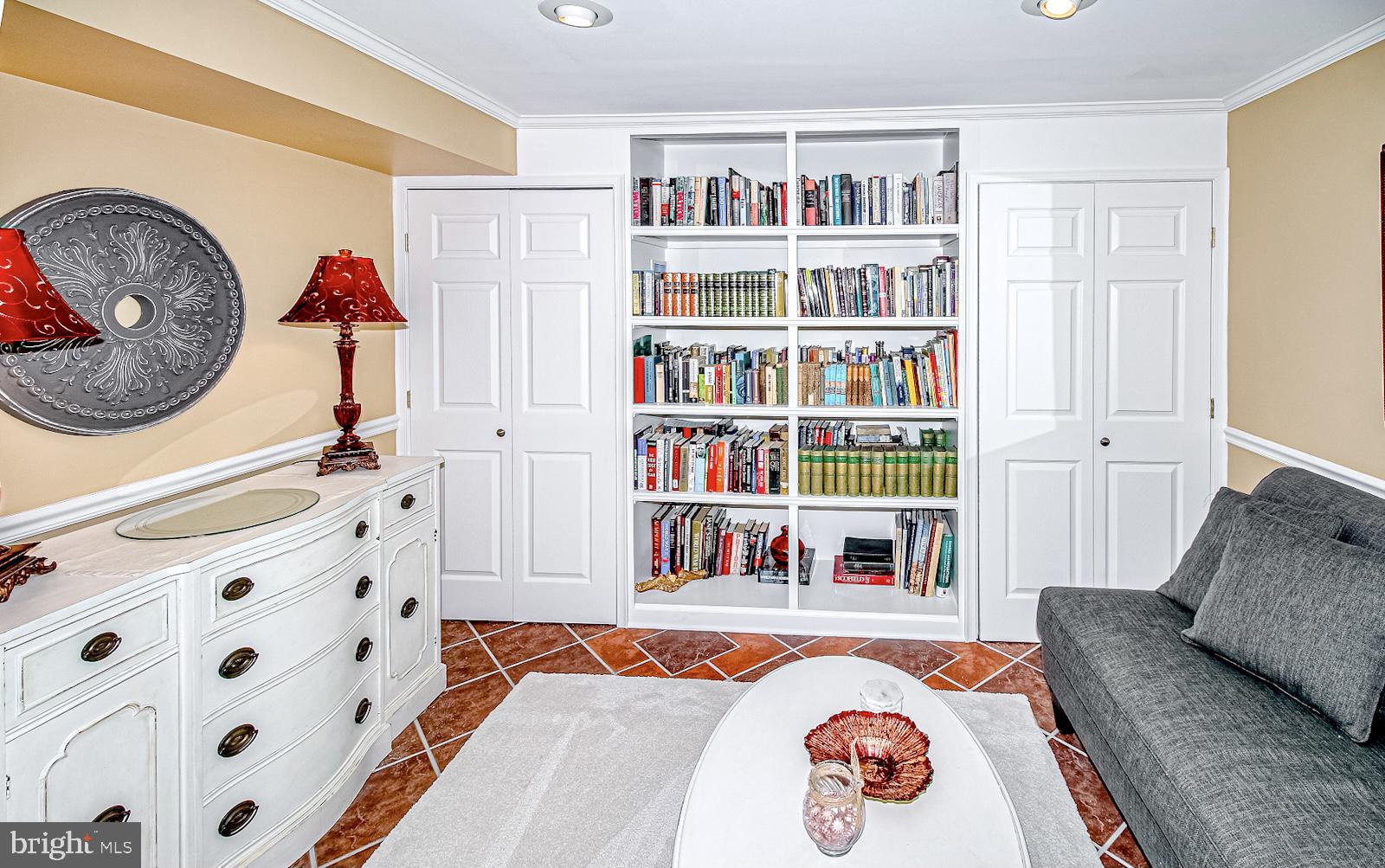 ASHBURN VILLAGE - Residential