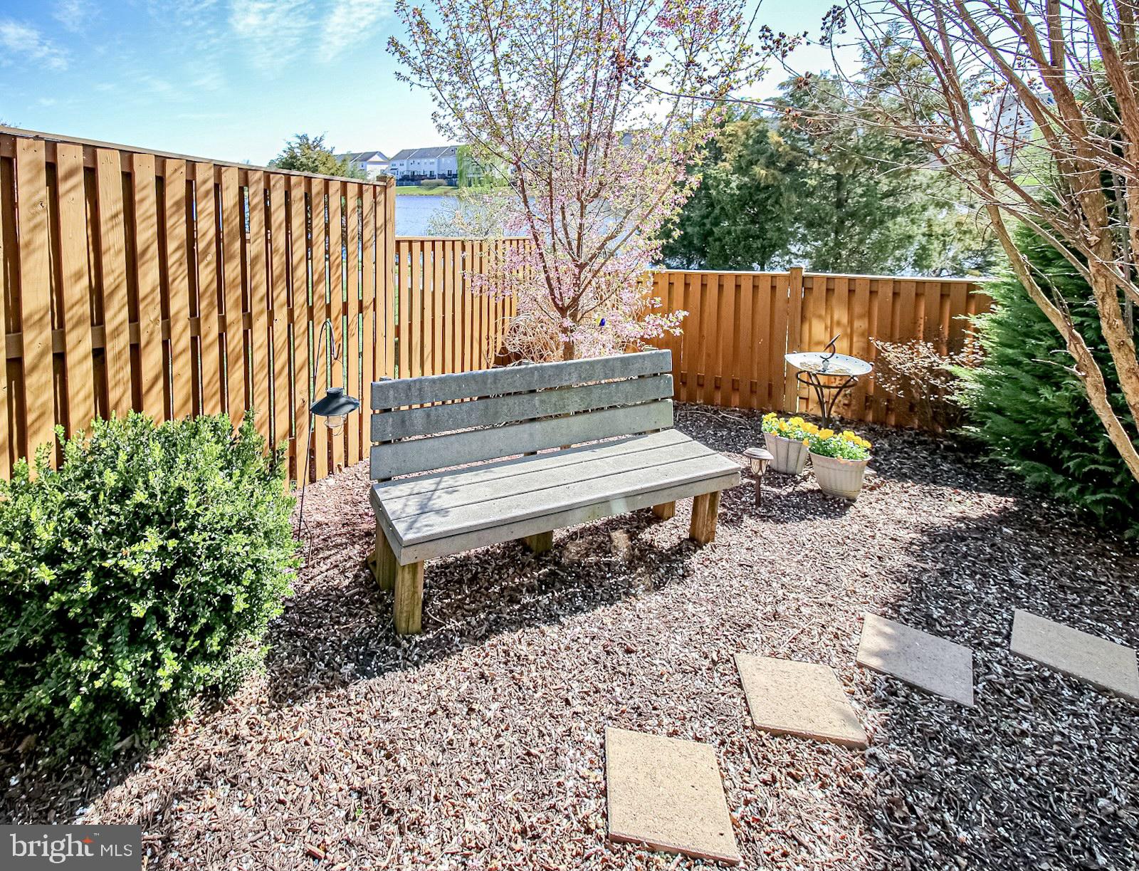 ASHBURN VILLAGE - Residential