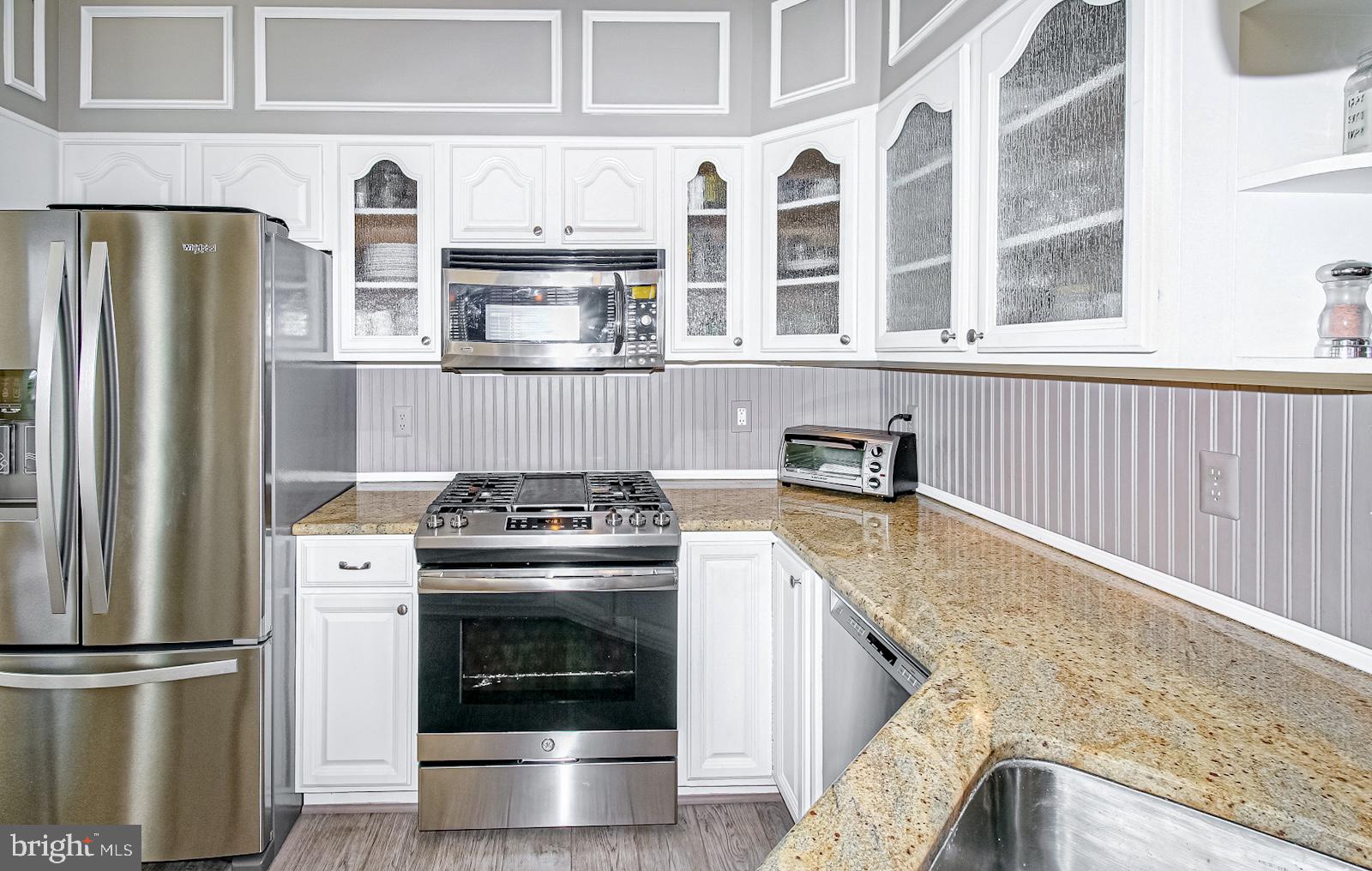 ASHBURN VILLAGE - Residential