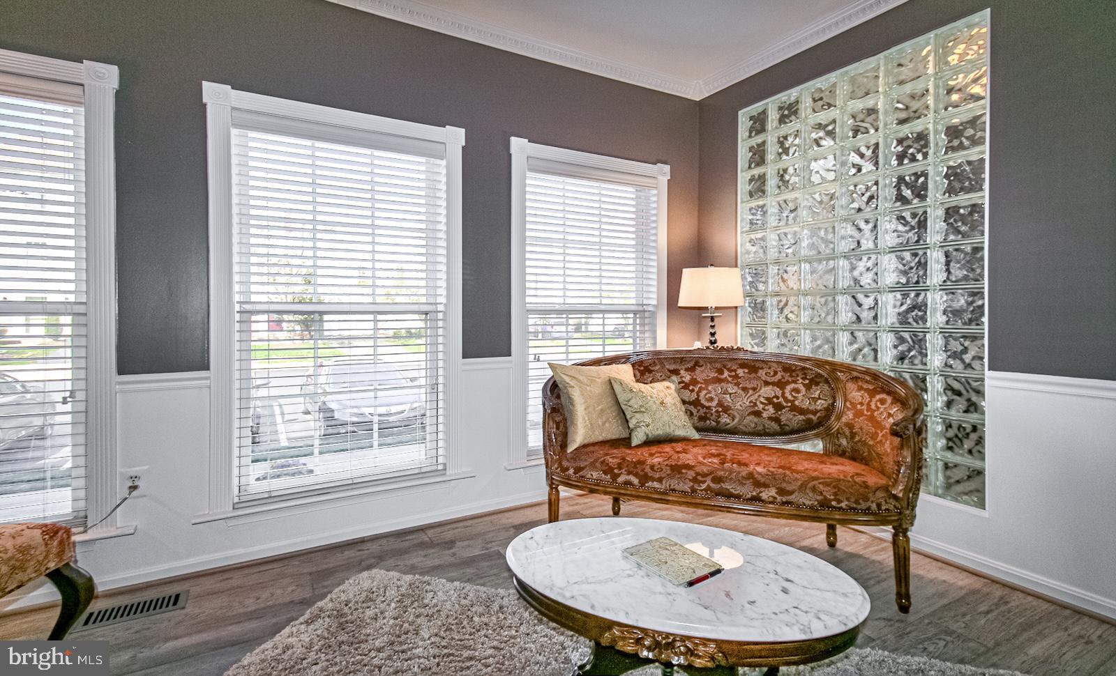 ASHBURN VILLAGE - Residential