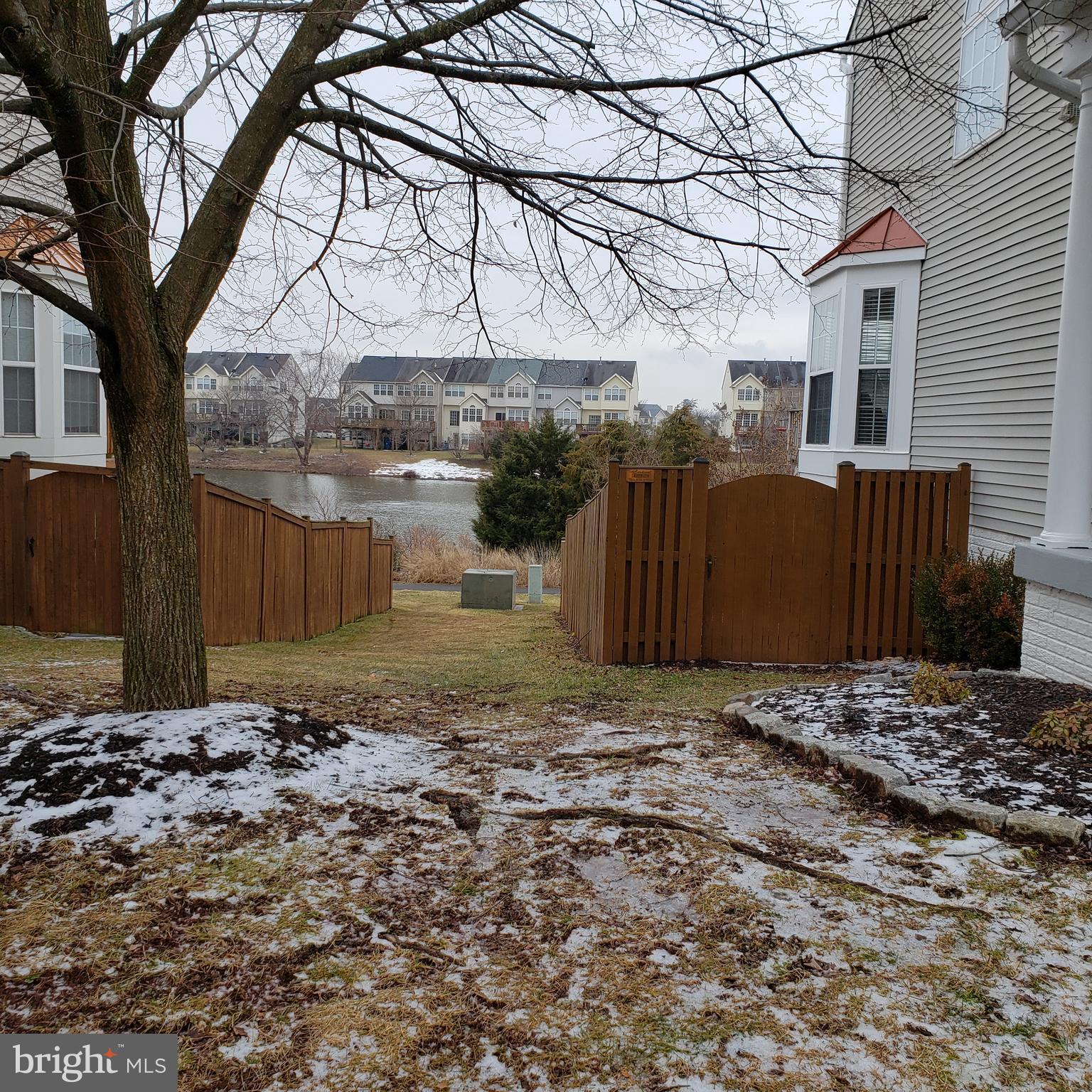 ASHBURN VILLAGE - Residential