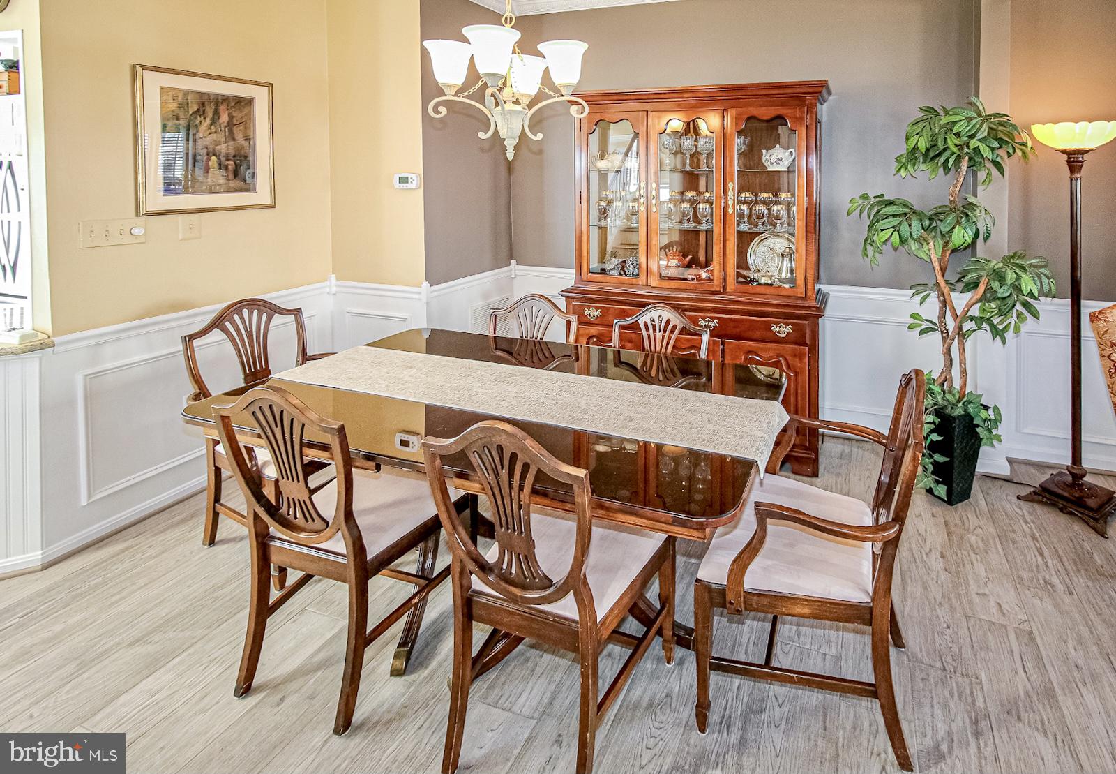 ASHBURN VILLAGE - Residential