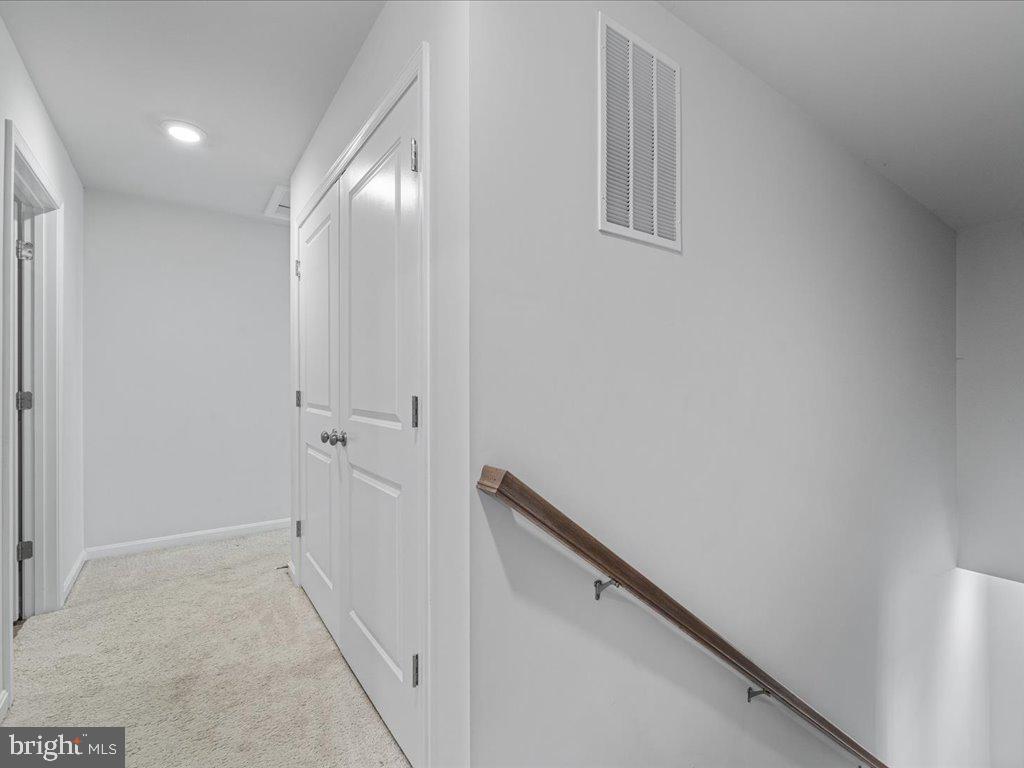 SHENANDOAH CROSSING - Residential Lease