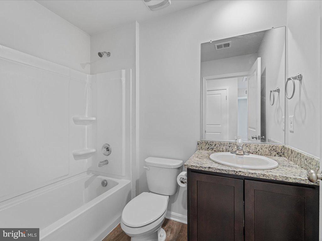 SHENANDOAH CROSSING - Residential Lease