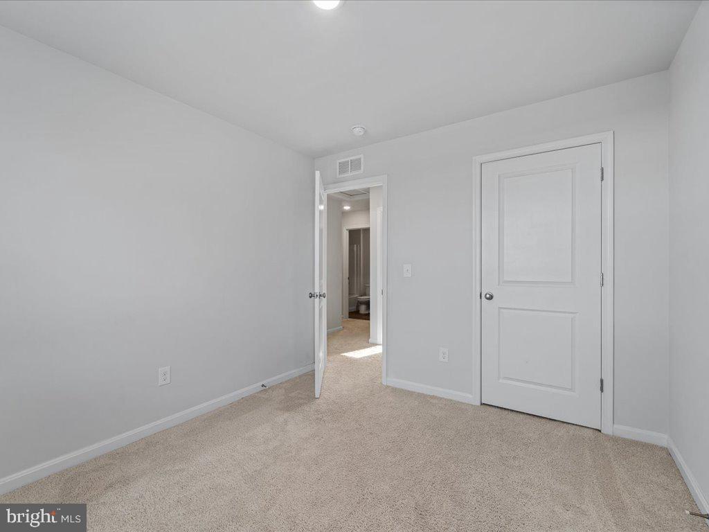 SHENANDOAH CROSSING - Residential Lease