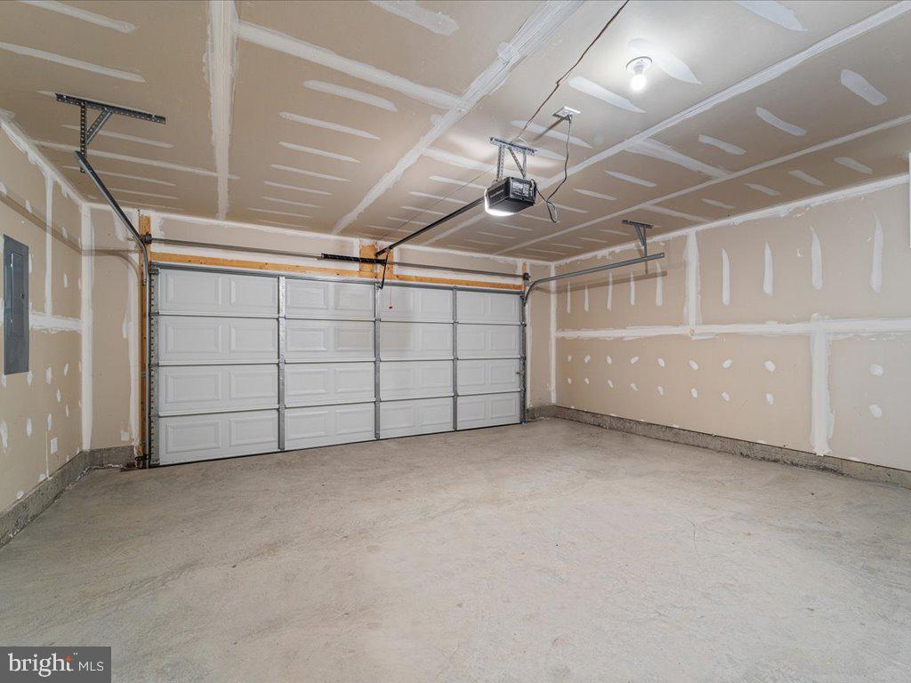 SHENANDOAH CROSSING - Residential Lease