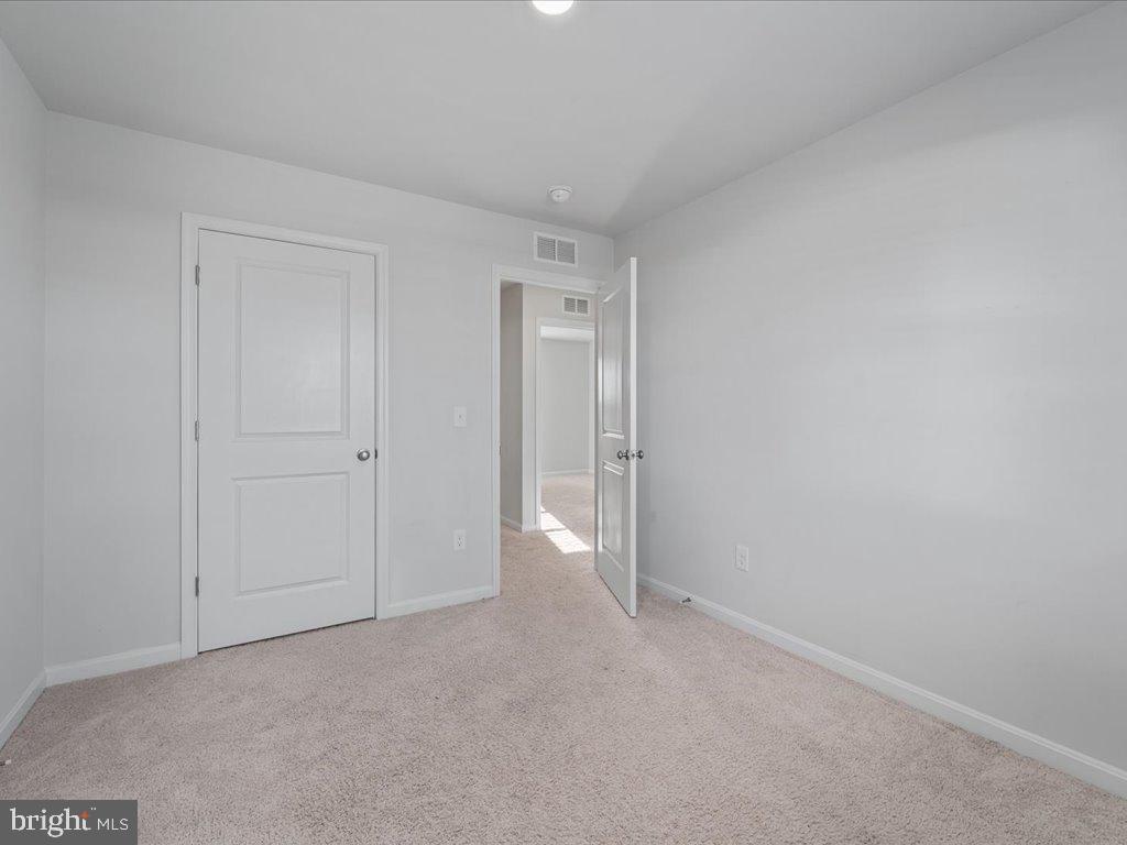 SHENANDOAH CROSSING - Residential Lease