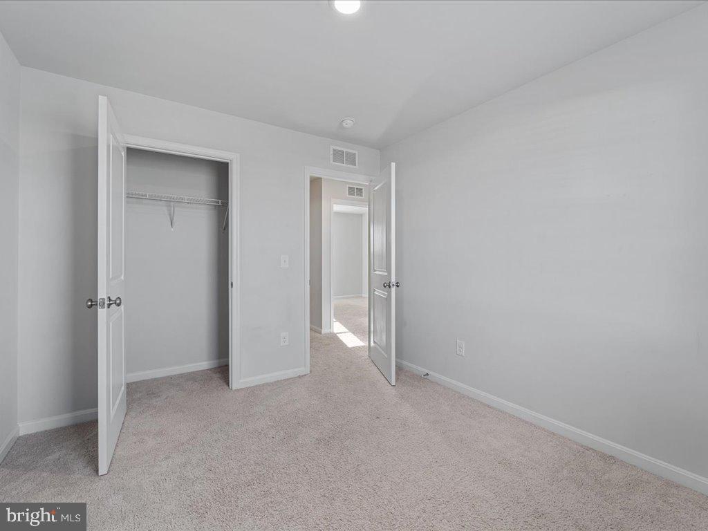 SHENANDOAH CROSSING - Residential Lease