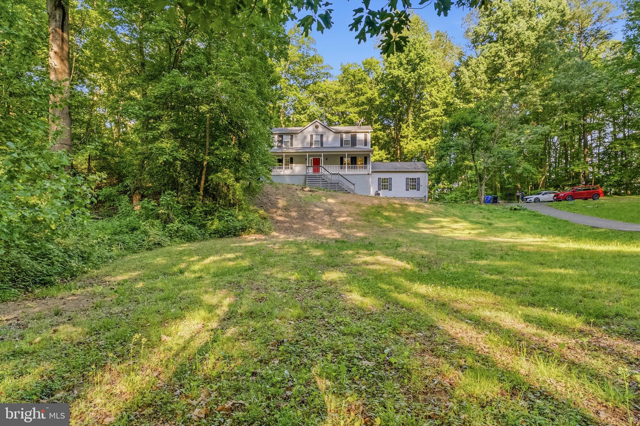 MAXWELL HALL - Residential