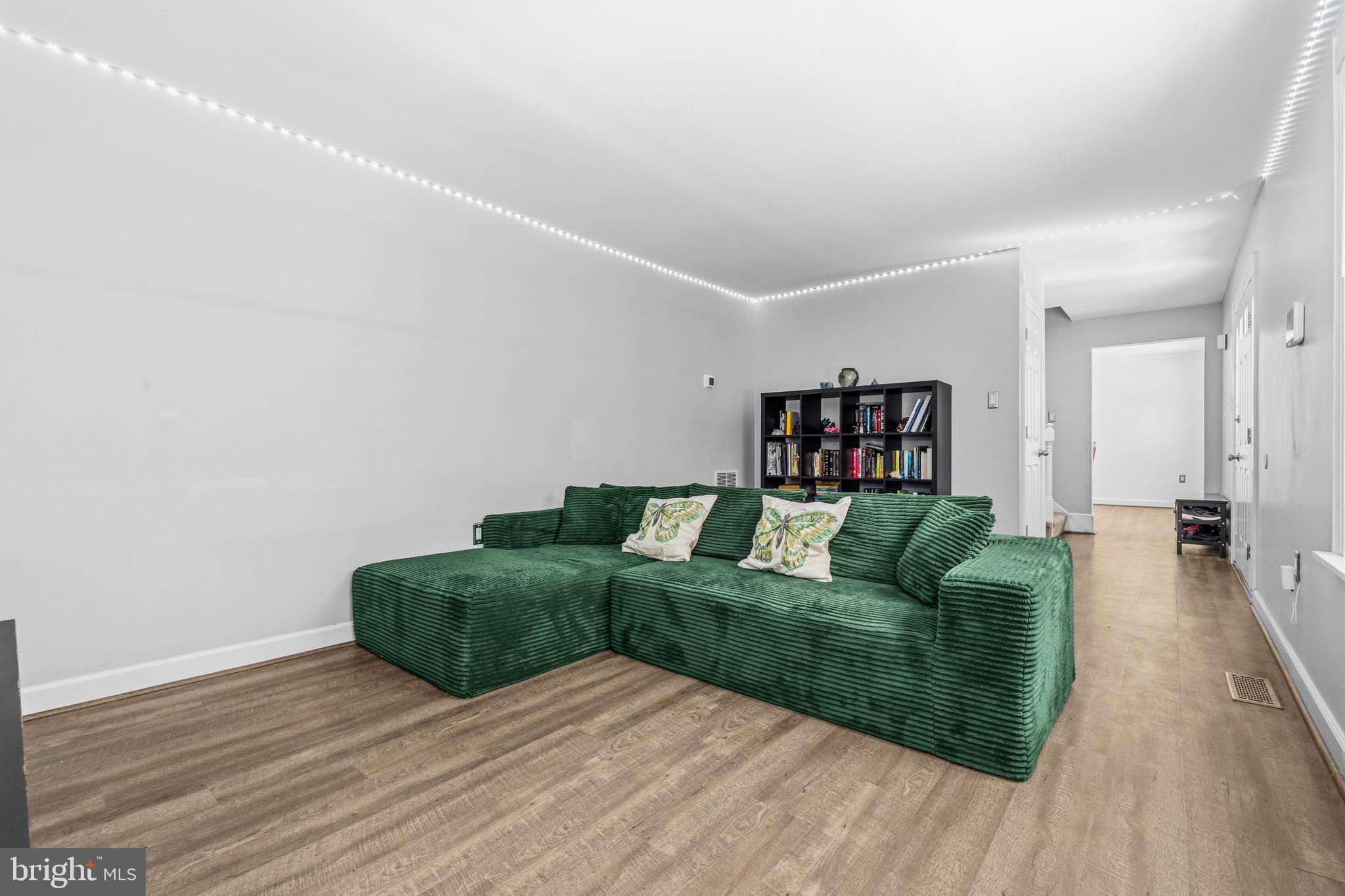 MAXWELL HALL - Residential