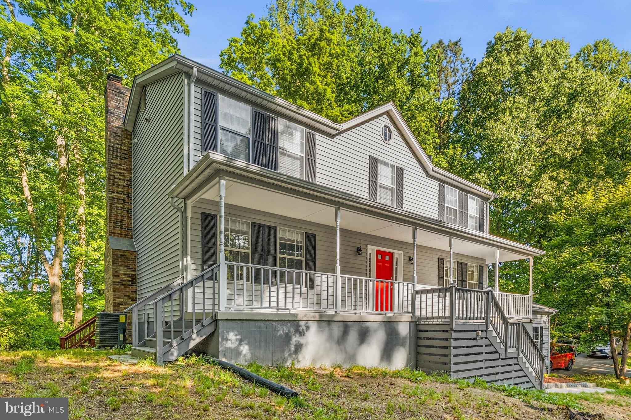 MAXWELL HALL - Residential