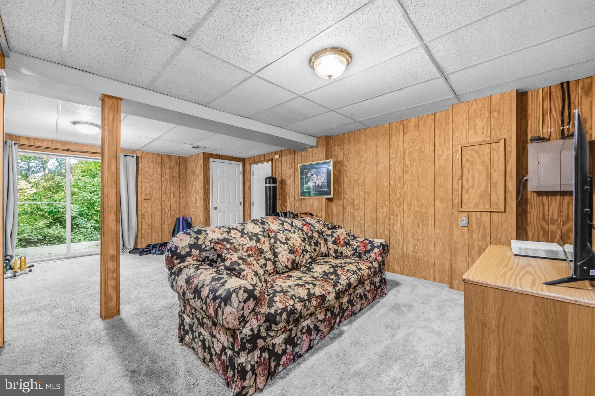 MAXWELL HALL - Residential