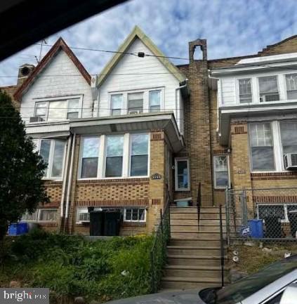 Built in 1925, this attached town/rowhome offers approximately 1438 finished sqft, three bedrooms and one full bath, fully finished basement with built-in one car garage and sits on an approximate 1280 sqft lot. ***SPECIAL NOTES: (1) This is a CASH ONLY transaction. (2) Seller to pay Taxes, HOA, and Municipal/Utility Liens. (3) Please read the Auction disclaimers carefully before placing a bid or submitting an offer. ***