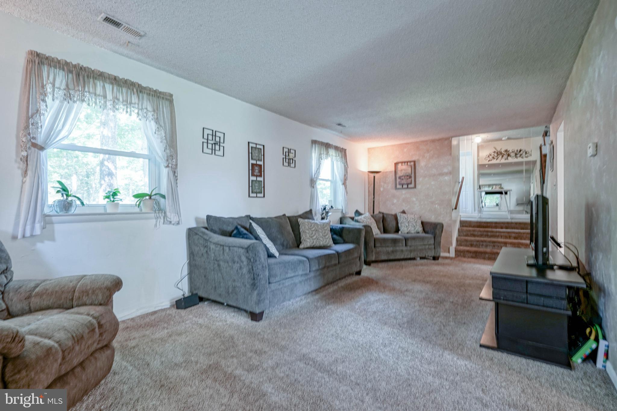 602 AUTUMN CREST DRIVE