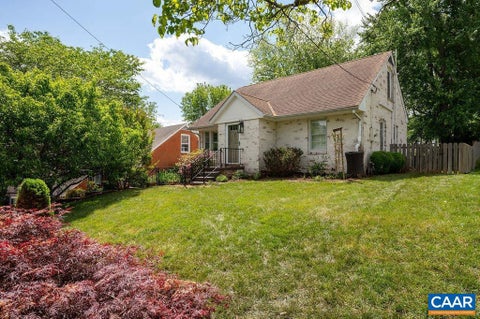 Homes For Sale - 908 Druid Ave Ave<br/> CHARLOTTESVILLE, VA 22902