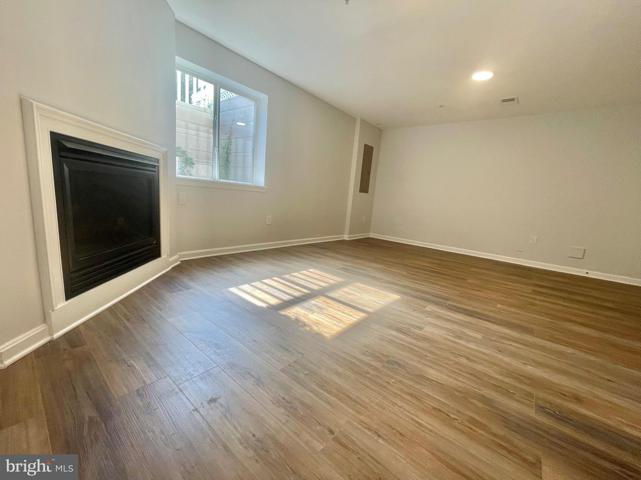 VILLAGES OF URBANA - Residential Lease