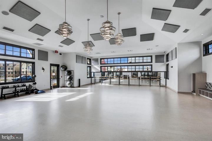 VILLAGES OF URBANA - Residential Lease