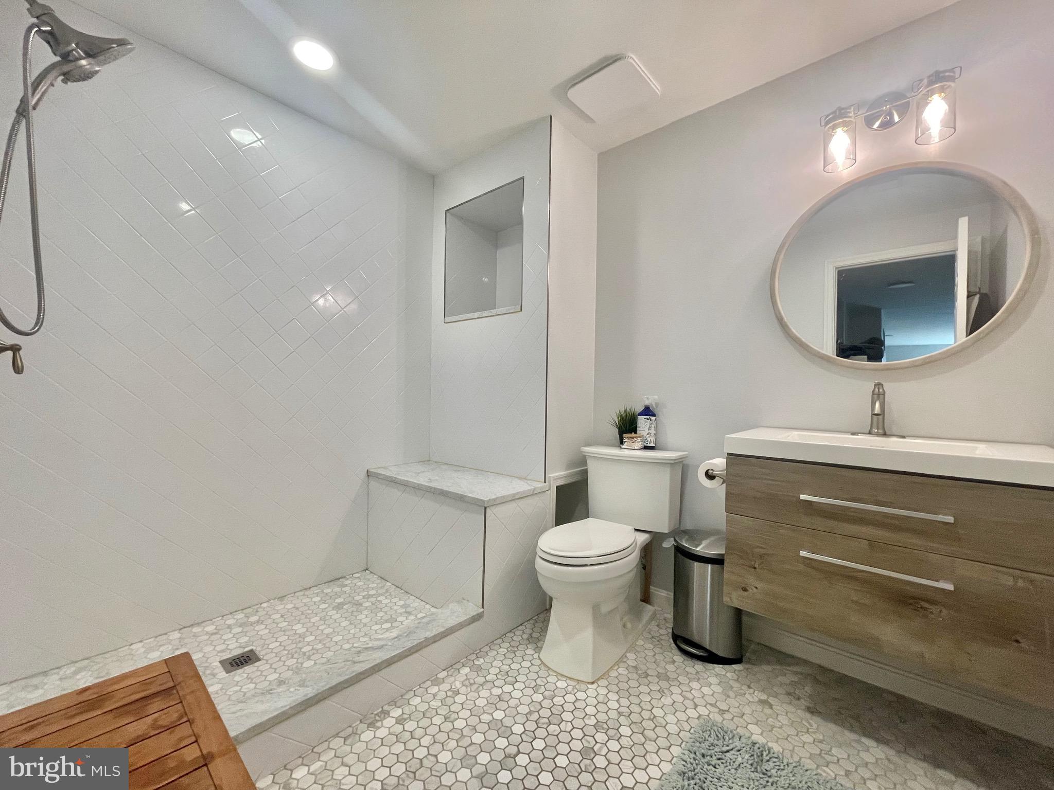 VILLAGES OF URBANA - Residential Lease