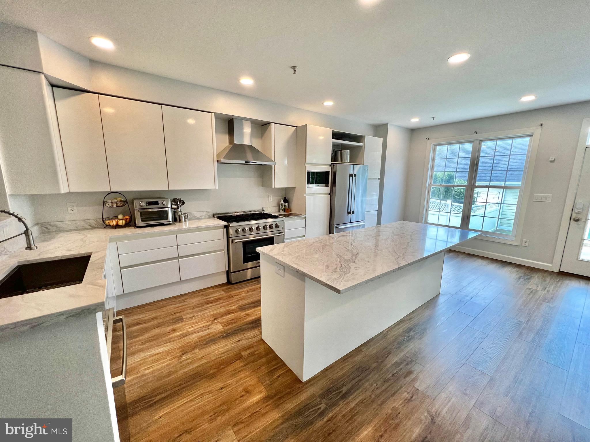 VILLAGES OF URBANA - Residential Lease