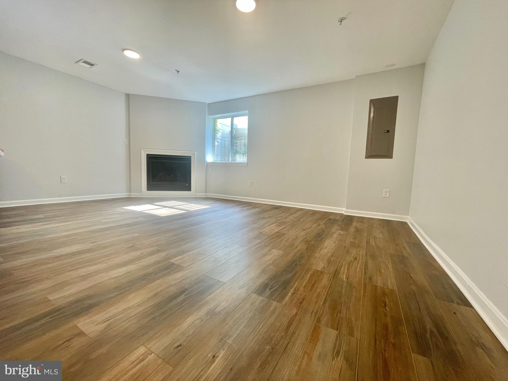 VILLAGES OF URBANA - Residential Lease